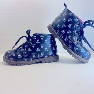 OshKosh B’Gosh girls boots size 9